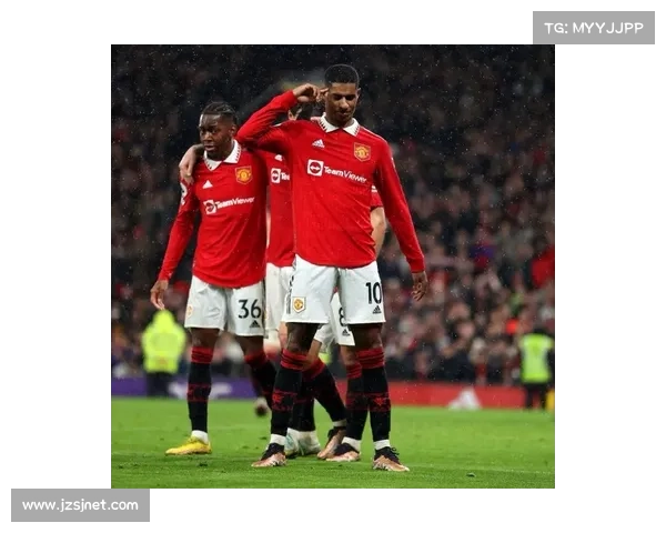 世体：继拉菲尼亚之后 拉什福德因迟到遭罚替补席